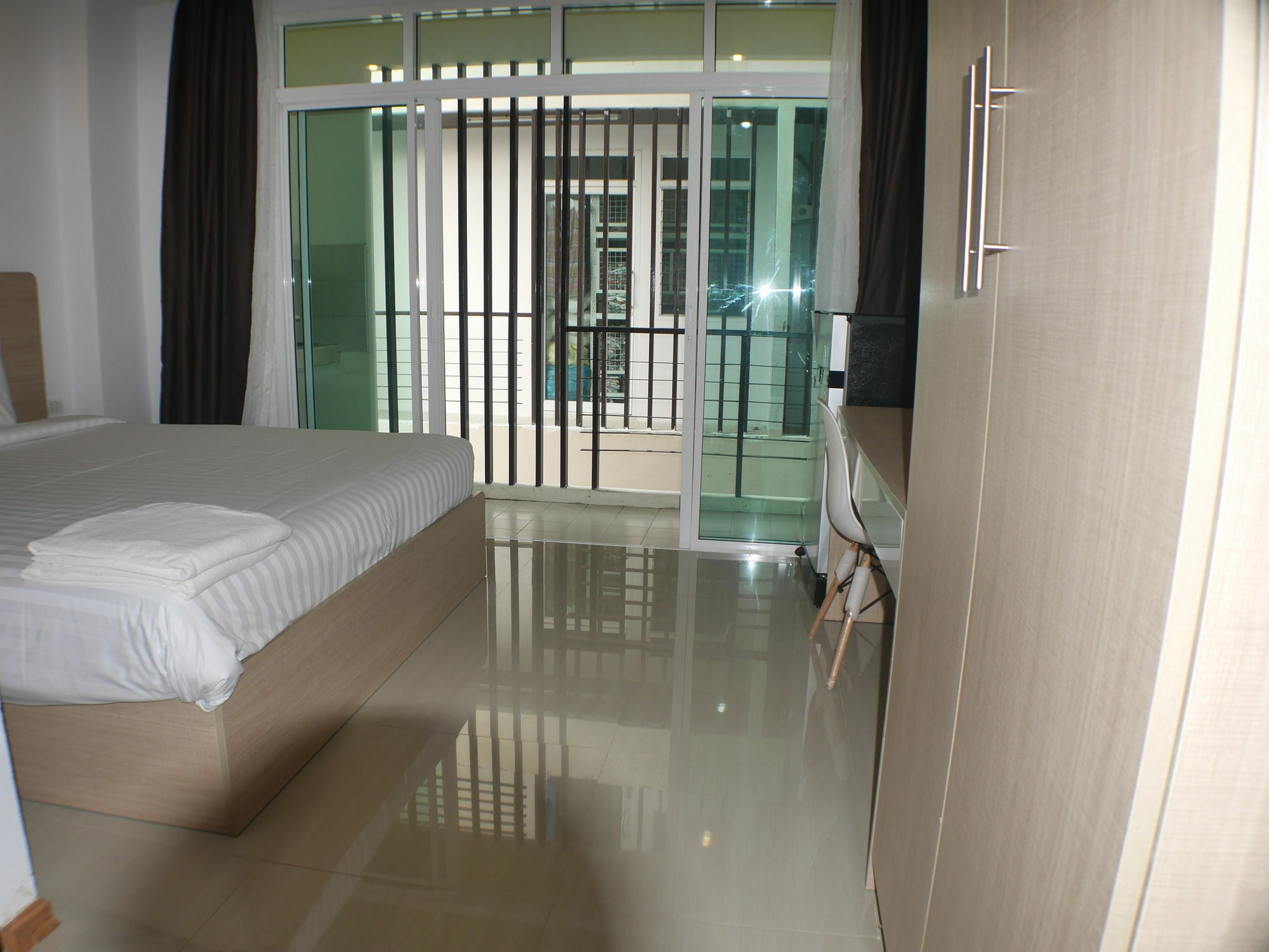Darisa Apartment Service Patong Extérieur photo